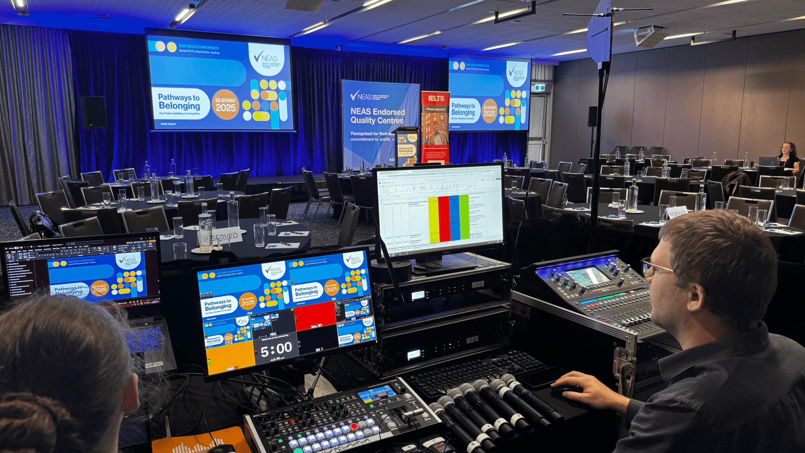 Bax AV Multiple screens and live stream